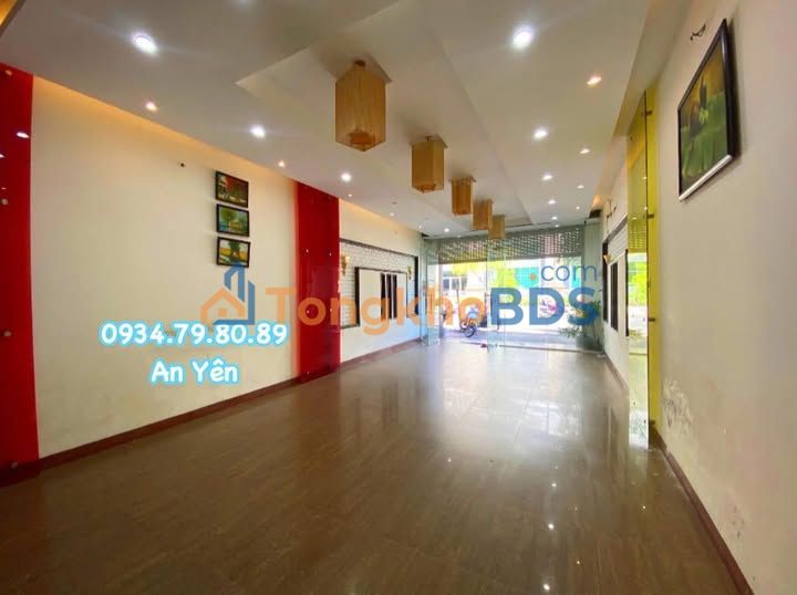 Nhà nguyên căn Nguyễn Huệ TP Tuy Hòa 150m² 18 triệu - Ô tô vào nhà