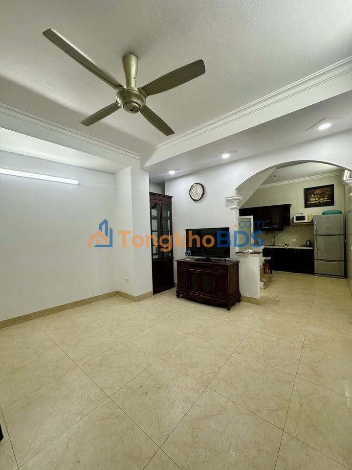 Nhà Hai Bà Trưng 40m² 10.3 tỷ - Ô tô vào tận nhà