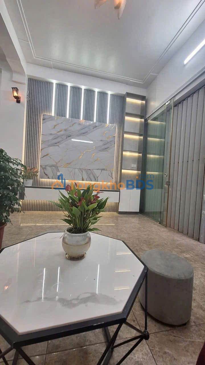 Nhà 3 tầng Văn Cao 38m2 1,499 tỷ - Chính chủ bán