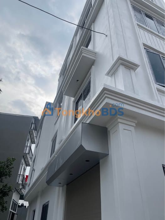 Nhà 4 tầng Đường 32 Đan Phượng 44m² 4 tỷ - Ô tô vào tận nhà
