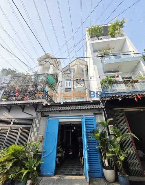 Nhà Bình Tân 72m2 giá 6.68 tỷ - Sẵn sàng ở ngay hẻm 6m