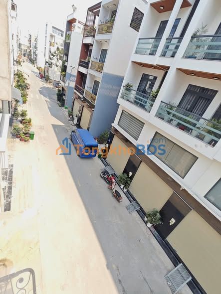 Nhà 5 Tầng Full Nội Thất Đường 8m, Bình Tân - Sẵn Sàng Đón Tết 7.3 Tỷ