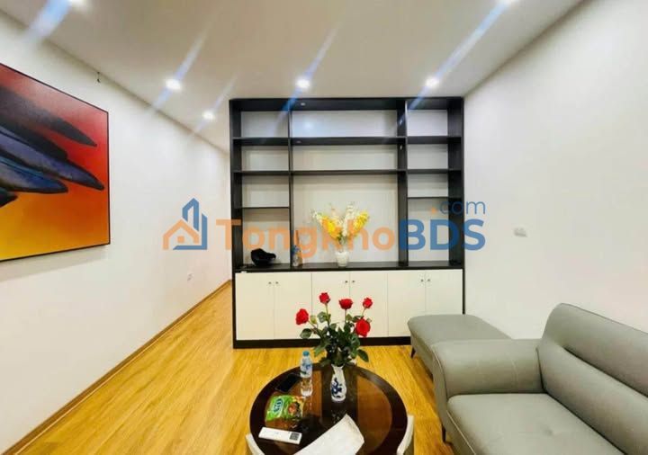 Chung cư Tập thể Phương Mai 28m² - 2 Ngủ, Sổ đỏ - Trung tâm Đống Đa