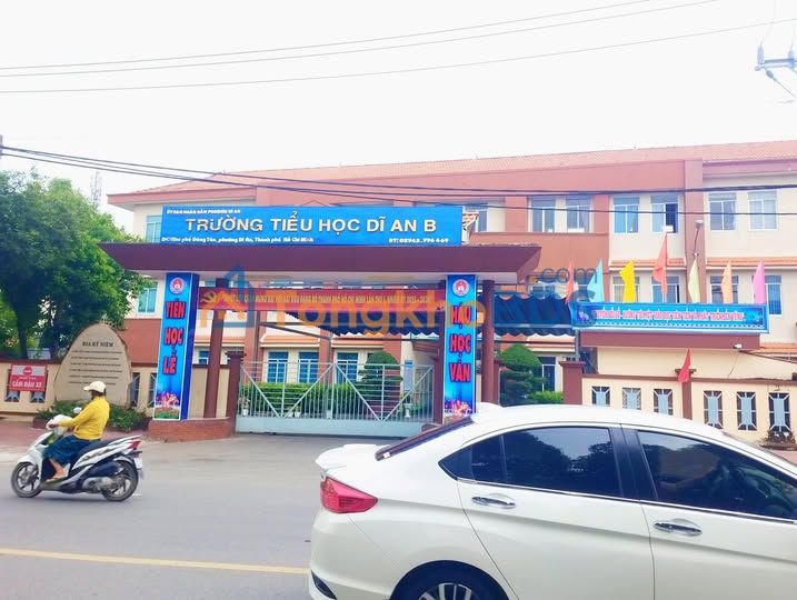 Nhà phố Linh Xuân Dĩ An 179m² 5 tỷ - Mặt tiền kinh doanh