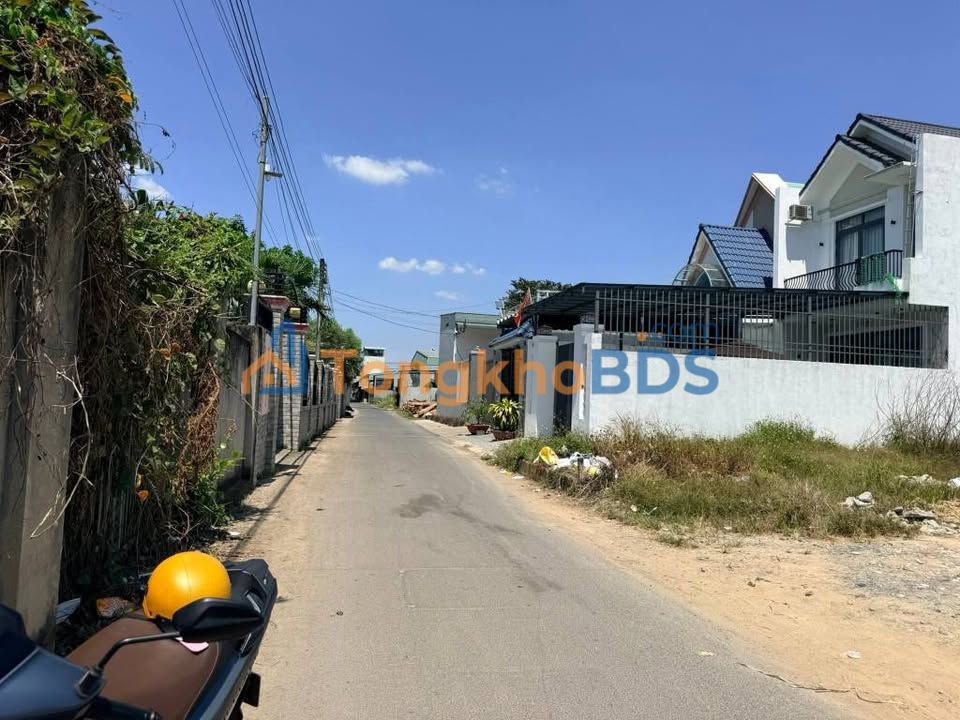 Đất xã Sông Trầu 200m² 1.49 tỷ - Sổ đỏ chính chủ