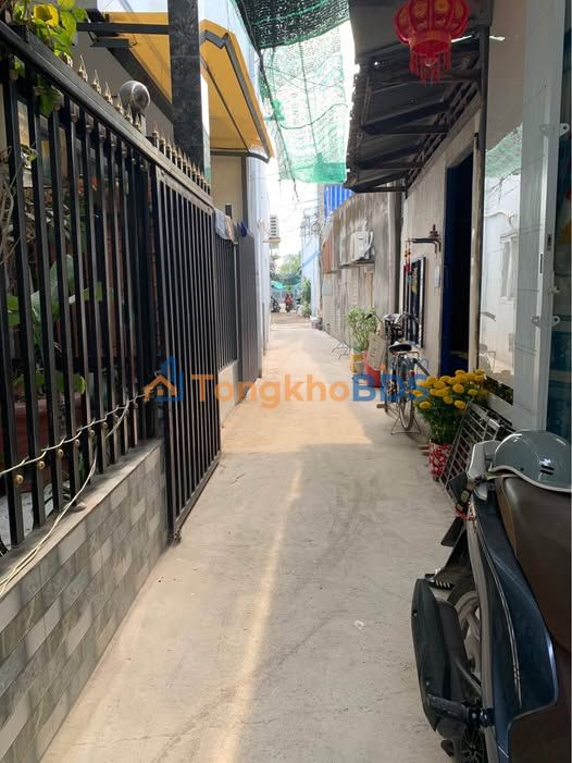 Nhà Hẻm 8 Kỳ, Long Xuyên - 2PN, 2WC, Sổ Hồng Hoàn Công