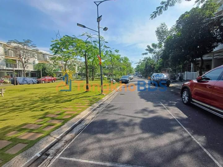 Townhouse Lovera Park Binh Chanh 75m2 8 ty - Duong rong sam uat