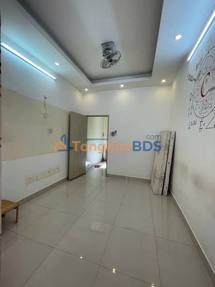 Nhà Hoàng Diệu Q4 25m² 5.499 tỷ - Sẵn sàng ở ngay