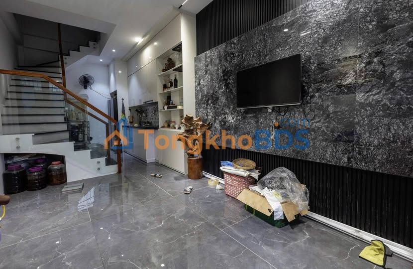 Nhà nguyên căn Nguyễn Văn Linh 38m² 13 triệu - Sẵn sàng ở ngay