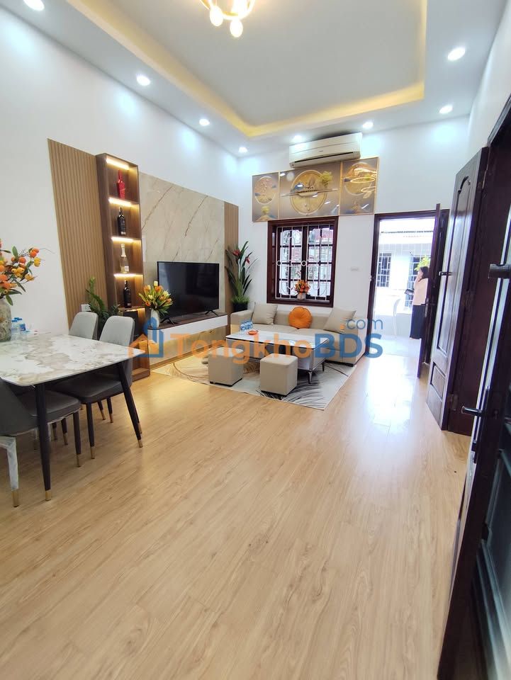 Nhà riêng Chùa Bộc Đống Đa 90m² 5 tỷ - Ô tô đỗ cửa