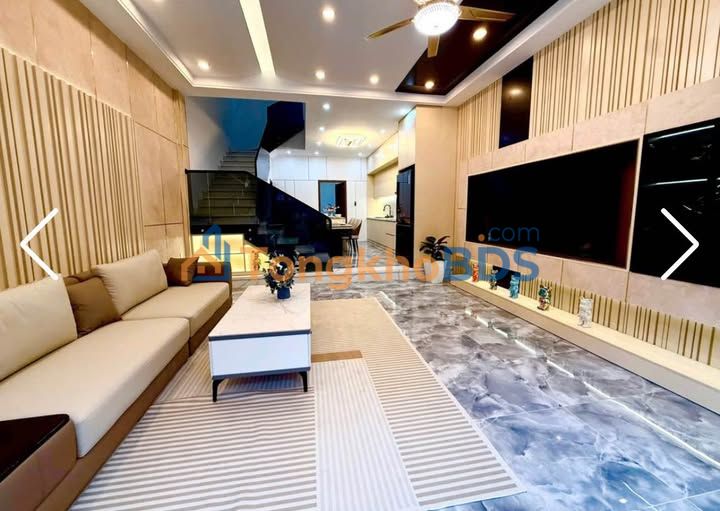 Nhà 2 tầng Nguyễn Cao 75m² 7,35 tỷ - Ô tô vào tận nhà