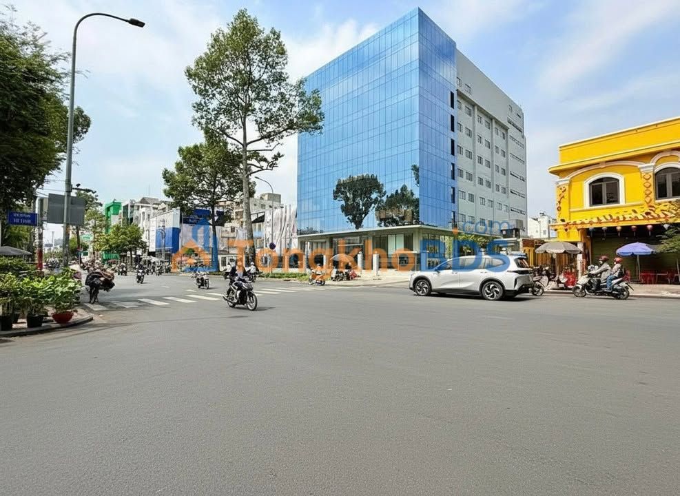 Nhà Quận 1 43m2 giá 7.45 tỷ - Chính chủ bán gấp