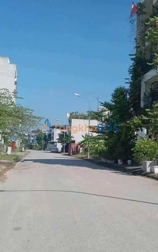 Bán đất 90m² Nguyễn Tất Thành, Việt Trì - Sổ đỏ sẵn sàng, hạ tầng đầy đủ