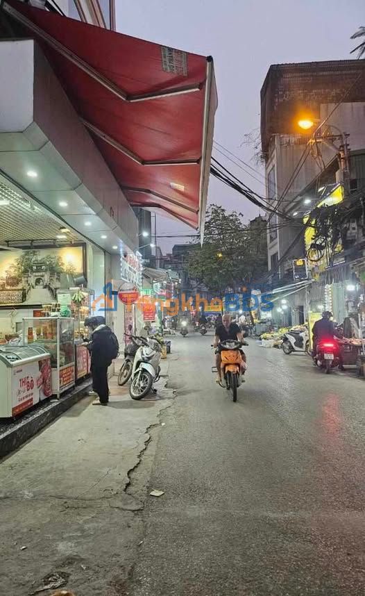 Nhà riêng Tây Trà Hai Bà Trưng 45m² 6.4 tỷ - Chính chủ