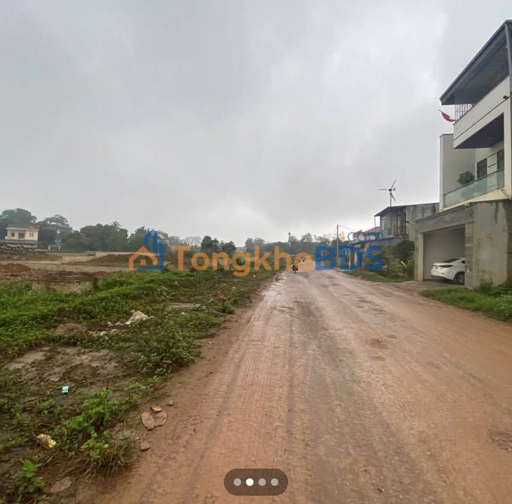 Đất Trục chính Huống thượng 120m² 2,7 tỷ - Đường to ô tô