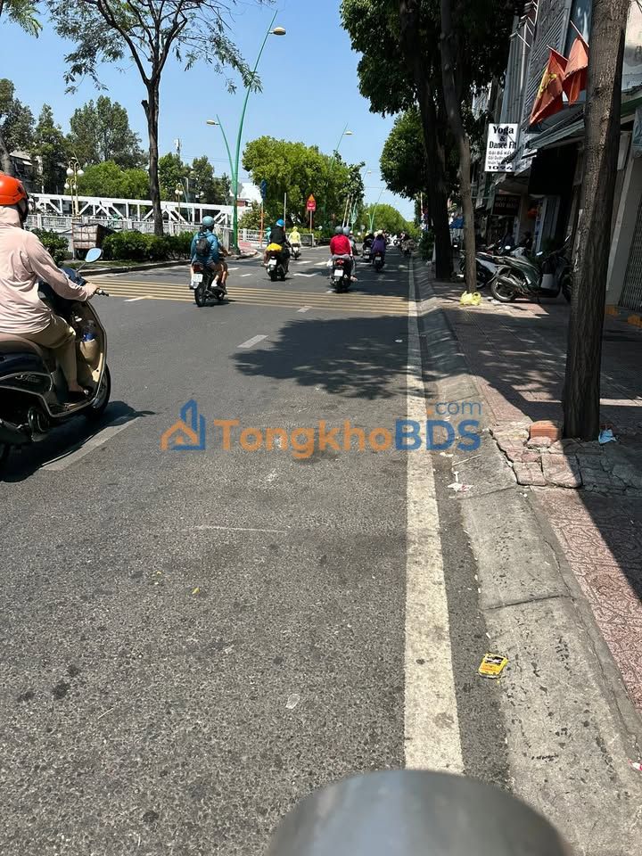 Nhà riêng Trường Sa Q3 50m² 14.5 tỷ - Sẵn sàng ở ngay