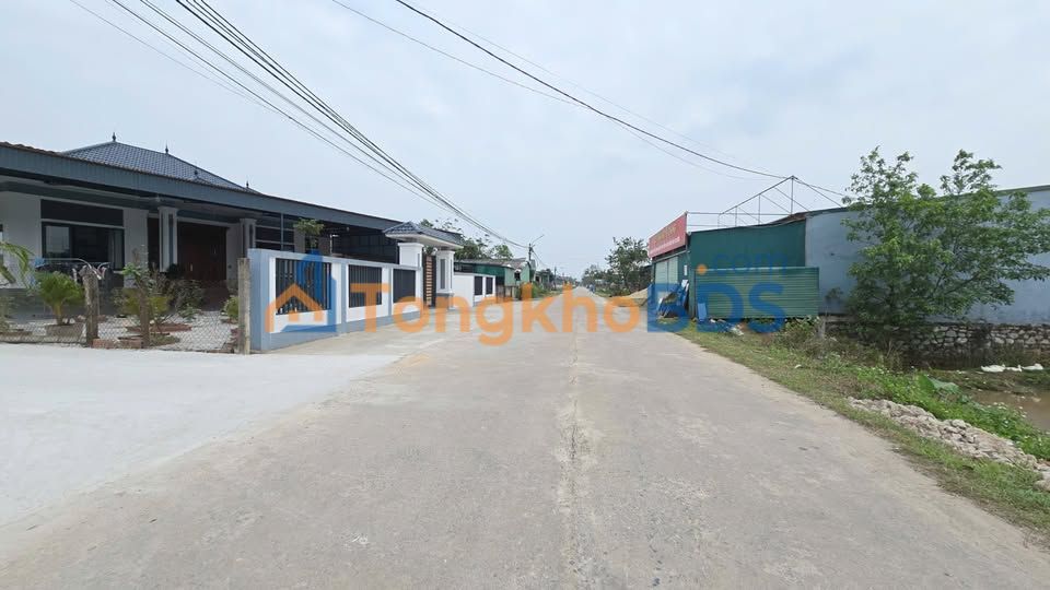 Nhà phố Hà Huy Tập 191m² 2.5 tỷ - Mặt tiền kinh doanh