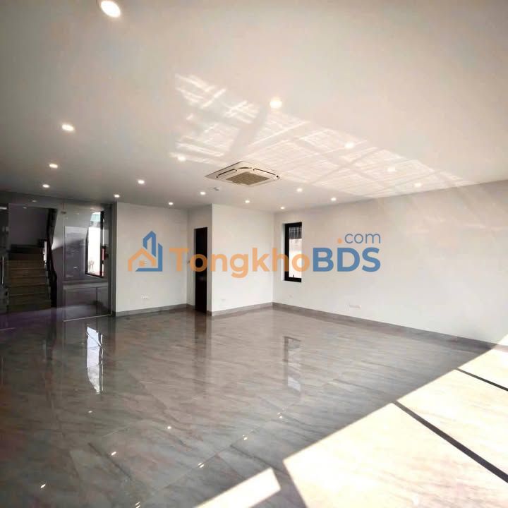 Văn phòng Trần Đại Nghĩa 120m² 90 triệu/tháng - Tòa hạng A sẵn làm việc
