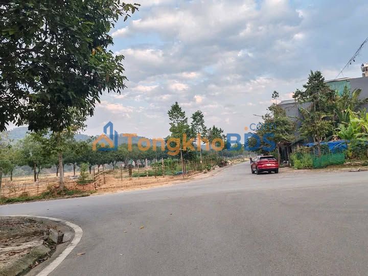 Đất Cam Đường Lào Cai 298m² 3.7 tỷ - Sổ đỏ chính chủ