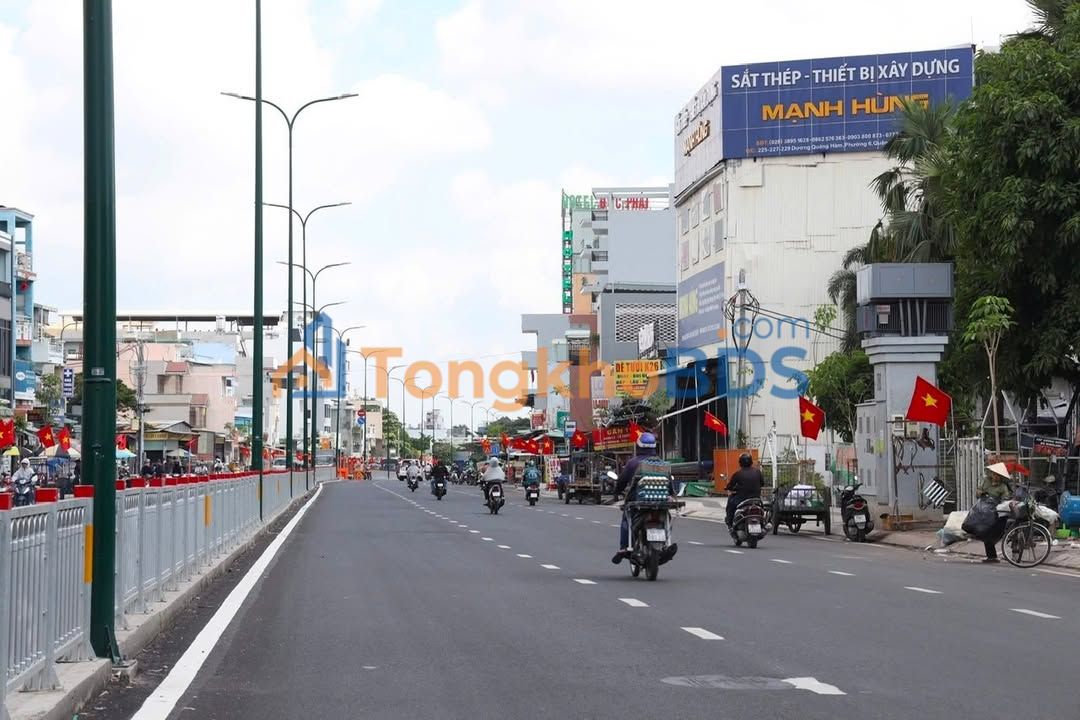 Nhà mặt tiền Dương Quảng Hàm 54m² giá 10.8 tỷ - Ô tô vào tận nhà