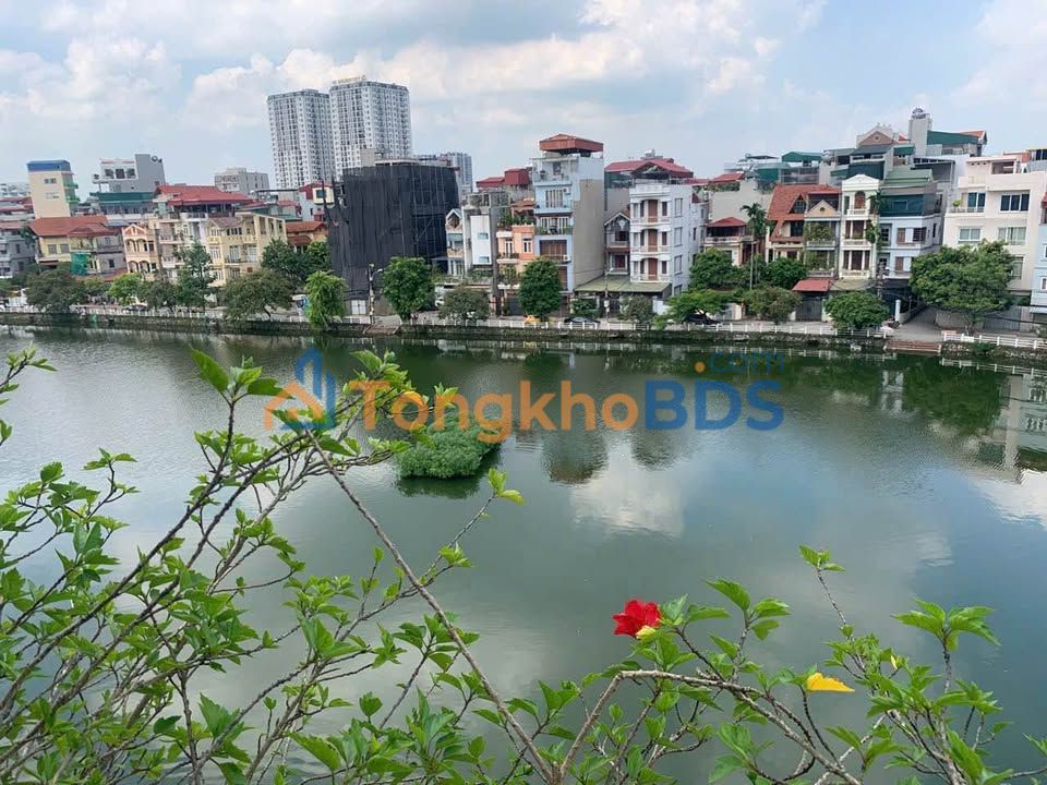 Nhà riêng Bồ Đề Long Biên 73m² - Ô tô tránh