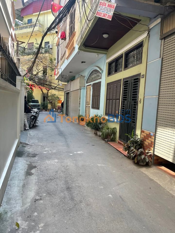 Nhà 3 tầng Ngõ 194 Giải Phóng 55m² 14 triệu - Ô tô vào nhà