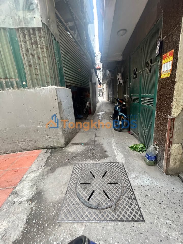 Nhà 22m² phố Dương Văn Bé Hai Bà Trưng 5 tỷ - Sổ hồng vuông, ô tô cách vài bước