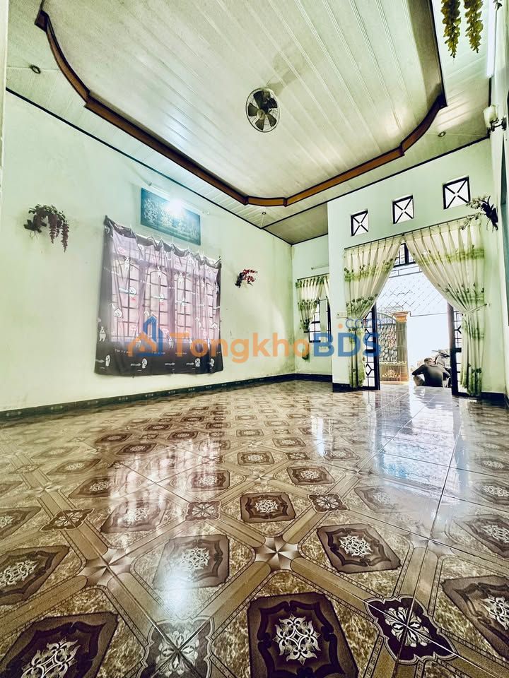 Nhà nguyên căn Buôn Ma Thuột 4 triệu - Ô tô vào tận nhà