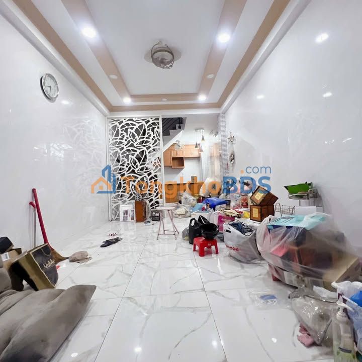 Nhà Bến Vân Đồn Bến Cát 110m² giá 6 tỷ - Ô tô vào tận nhà