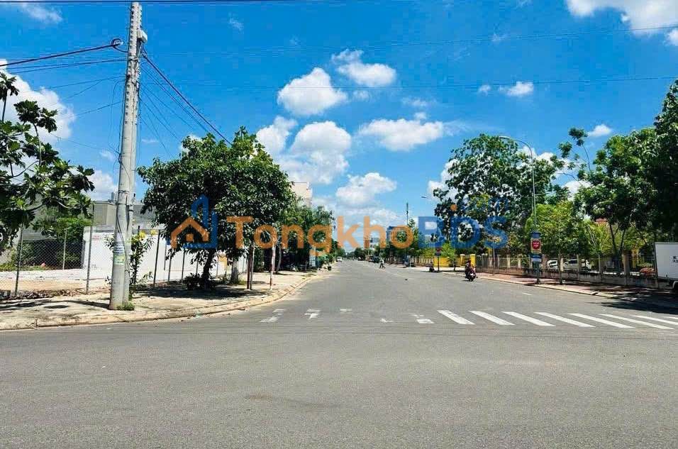 Đất nền Lâm Hà 210m² giá 6.8 tỷ - Đường to ô tô