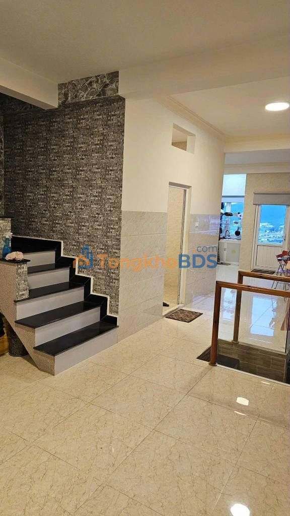 Nhà nguyên căn Phường 3 Đà Lạt 201m² 7 triệu - Sẵn sàng ở ngay