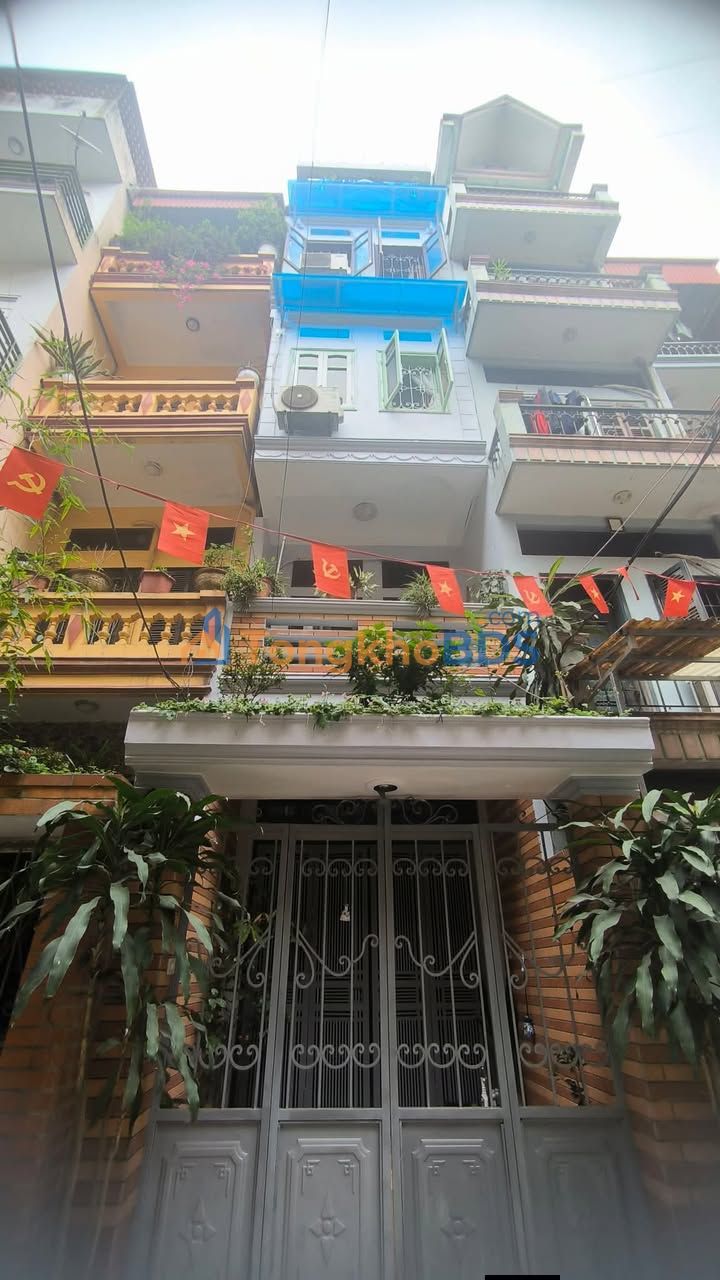 Nhà phố Lạc Trung 38m2 8.5 tỷ - Chính chủ bán gấp ô tô vào nhà