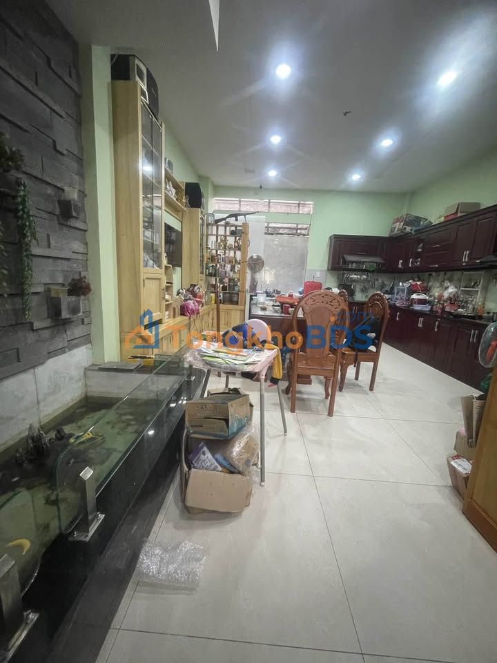 Nhà 5 tầng Vĩnh Phú 1 Thuận An 80m² giá 5,6 tỷ - Ô tô vào tận nhà