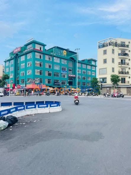 Nhà phố Hồng Tiến Long Biên 297m² 50 tỷ - Mặt tiền kinh doanh