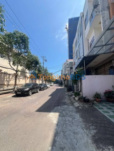 Nhà phố Phó Đức Chính Quy Nhơn 5.5 tỷ - Thích hợp KD