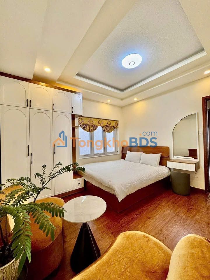 Nhà mặt tiền Phường 6 Đà Lạt 4PN 25 triệu - Chính chủ