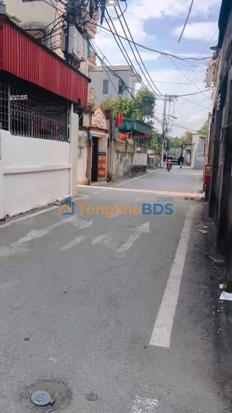 Nhà riêng Ngõ 38 Tả Thanh Oai 8,5tr - Sẵn sàng ở ngay