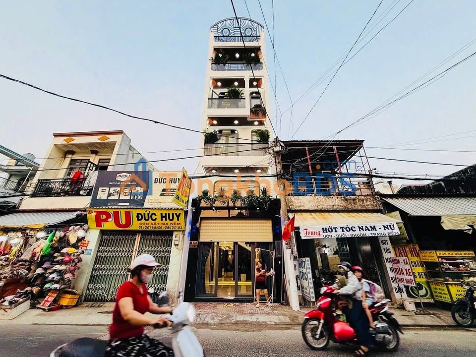 Nhà phố Nguyễn Ảnh Thủ Q12 10,99 tỷ - Mặt tiền kinh doanh