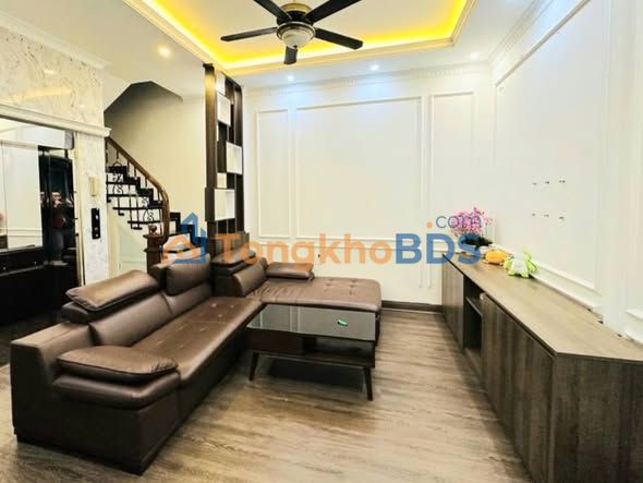Nhà phố Ngọc Lâm Long Biên 35m² giá 9 tỷ - Mặt tiền kinh doanh