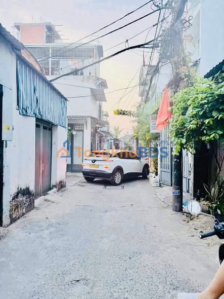 Nhà Quận Tân Phú hẻm Trường Chinh 50m² 4.95 tỷ - Ô tô vào tận nhà