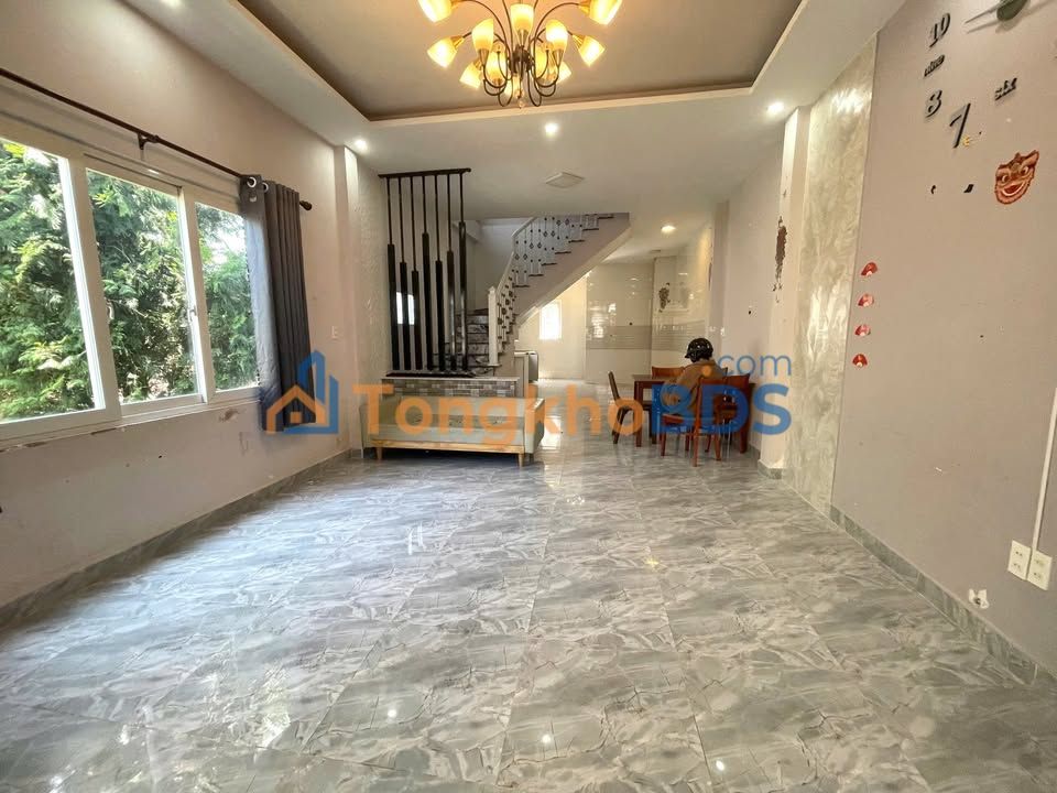 Nhà nguyên căn An Dương Vương P2 Đà Lạt 140m² 8tr - Sẵn sàng ở ngay