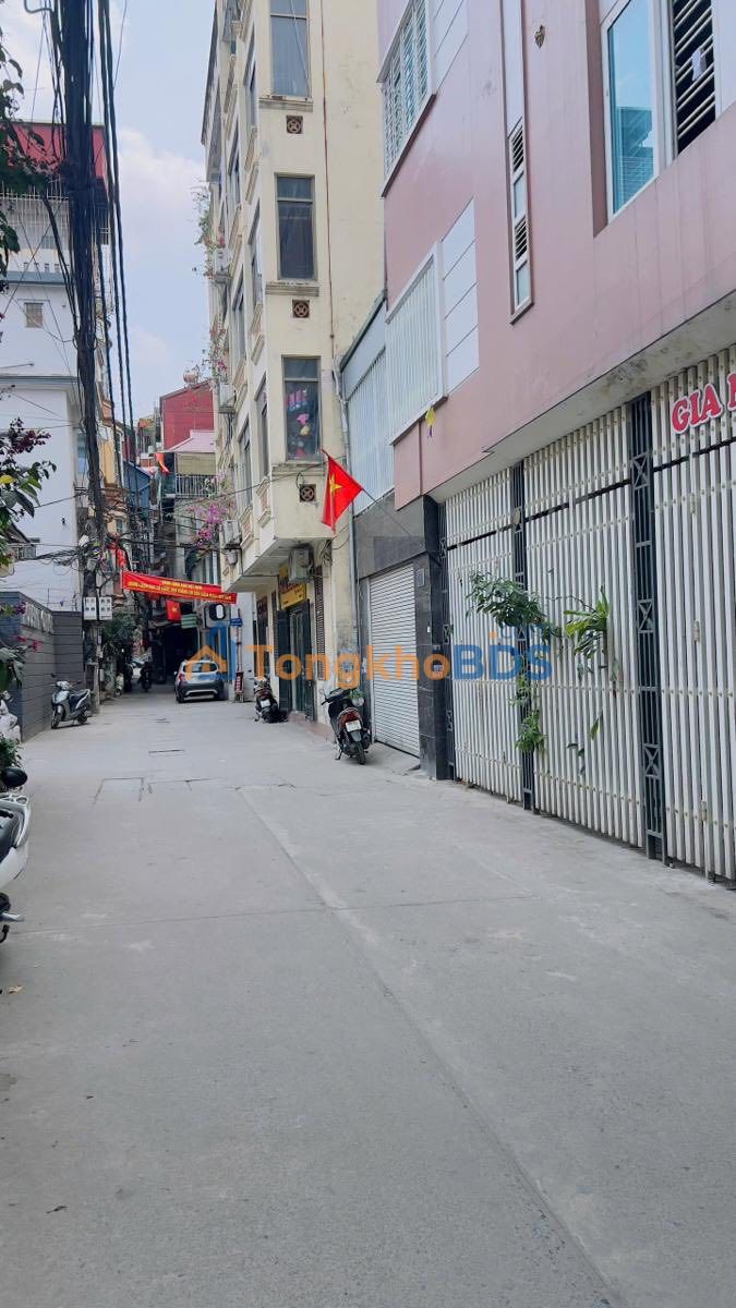 Nhà riêng Đội Cấn Ba Đình 23m² 5.9 tỷ - Ô tô vào nhà