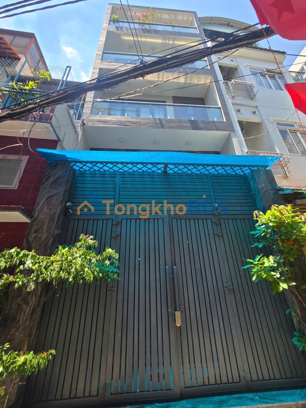 Nhà Trần Phú Q5 50m² 14 tỷ - Ô tô vào tận nhà