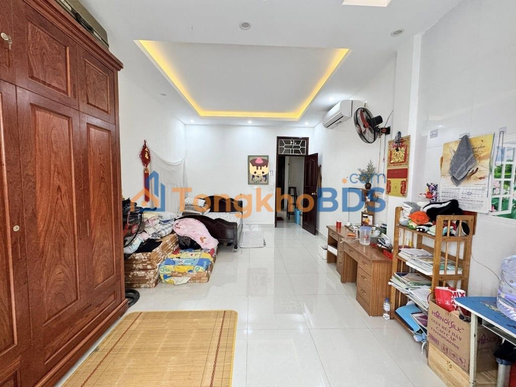 Nhà Trung Kính 61m² 29.9 tỷ - Ô tô vào tận nhà