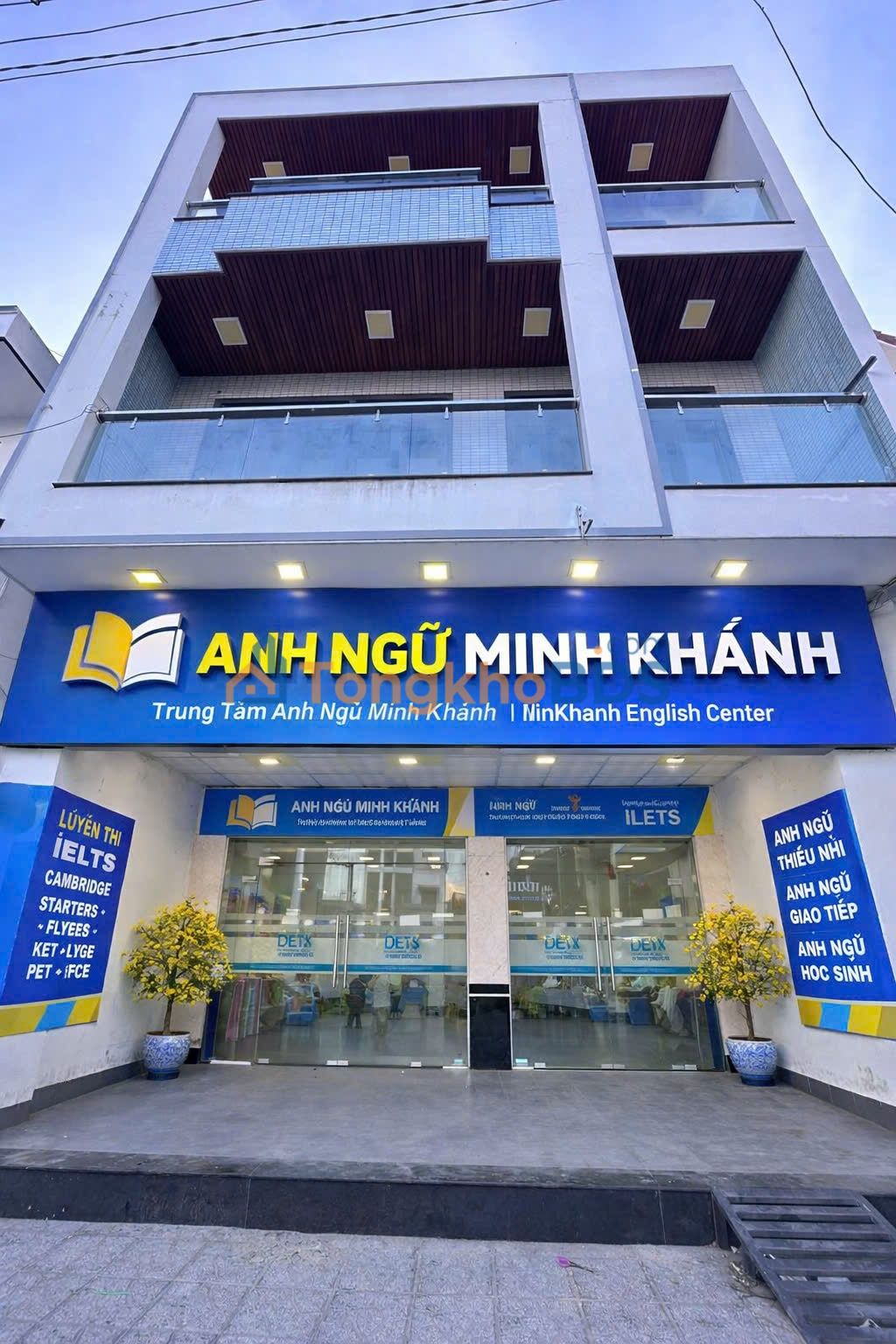 Nhà mặt tiền Trần Hoàng Na 140m² 40tr - Ô tô vào nhà