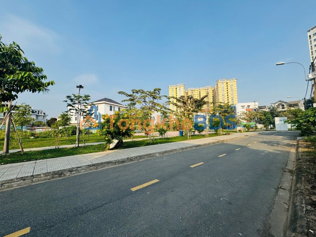 Đất Góc 2 Mặt Tiền 239.6m² TP. Thủ Đức - View Công Viên Vĩnh Viễn, Giá 30 Tỷ