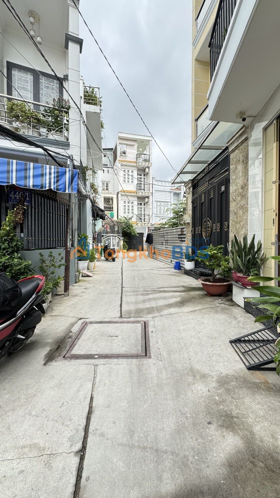 Nhà Hẻm Xe Hơi Quận 7 - Căn Góc 110m², 9PN, 13.8 Tỷ