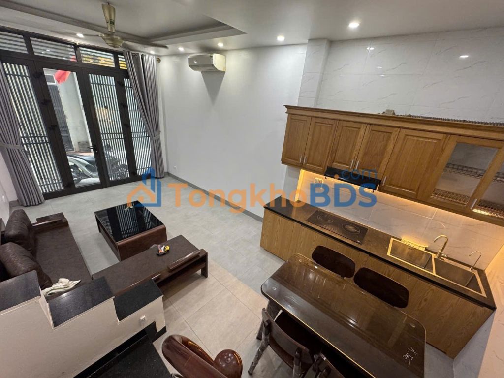 Nhà Phố Thạch Bàn 32m² 5 Tầng Lô Góc - Chỉ 6.8 Tỷ