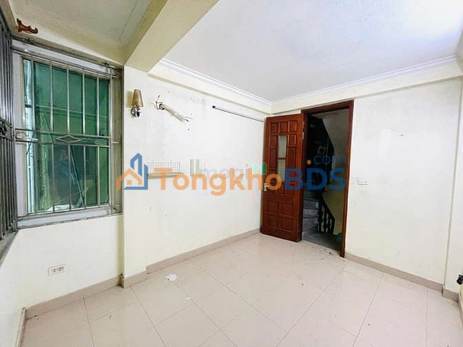 Nhà 6 Tầng Vĩnh Tuy, HBT - 4.95 Tỷ, 3PN, Sổ Đỏ Sẵn Sàng