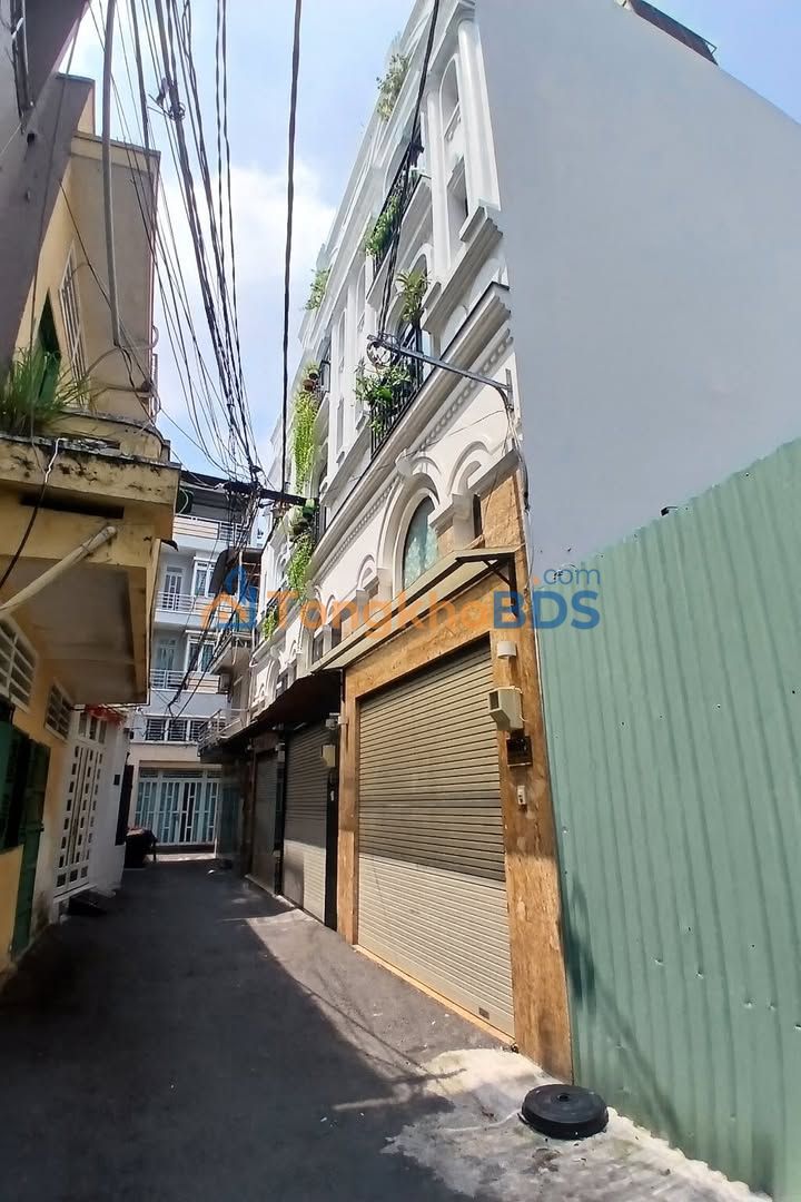 Nhà riêng Hoàng Hoa Thám 59m² giá 10.6 tỷ - Ô tô vào tận nhà